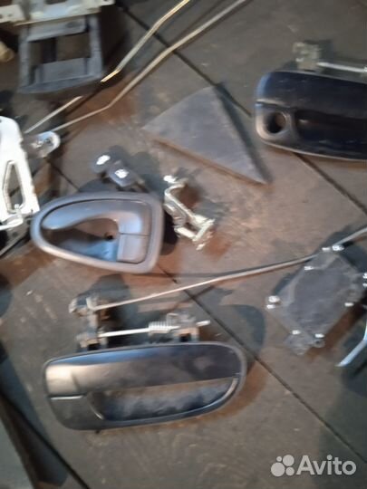 Замок двери на Hyndai Accent