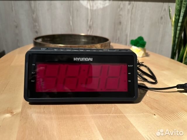 Радиоприемник с часами (новый)