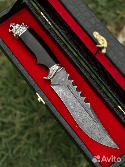 Нож из дамасской стали