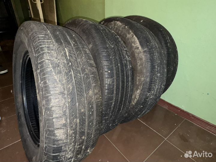 Hankook Dynapro HP2 RA33 235/65 R17