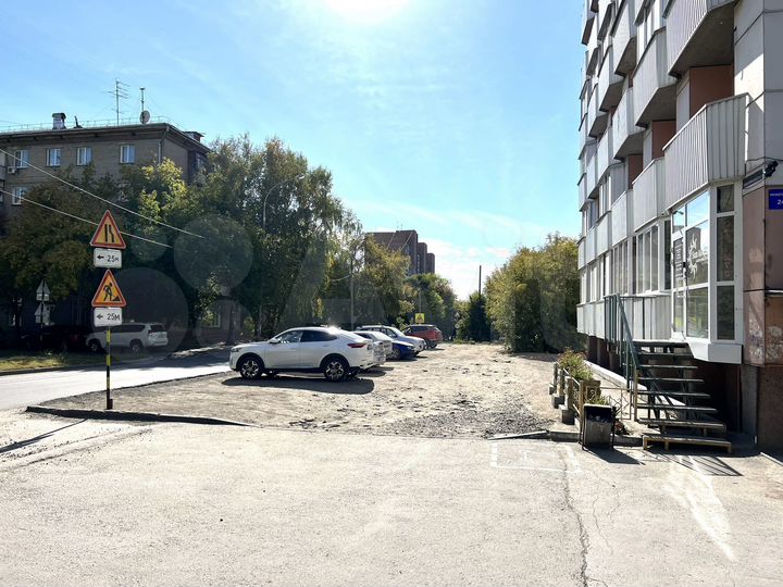 Офисное помещение на первой линии, 224 м²