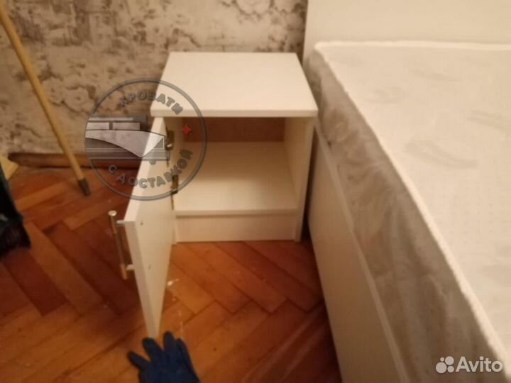 Тумба прикроватная