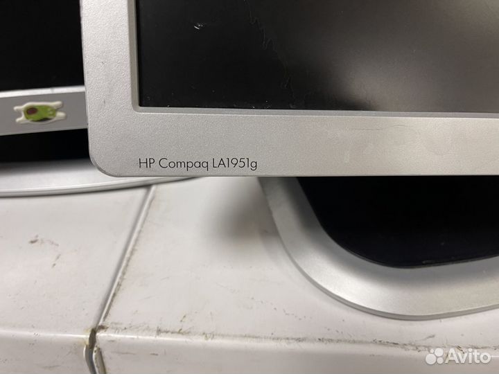 ЖК монитор 19