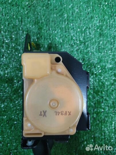 Ремень безопасности передний левый Toyota Avensis