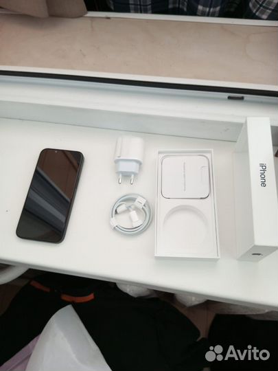 Телефон iPhone14 256