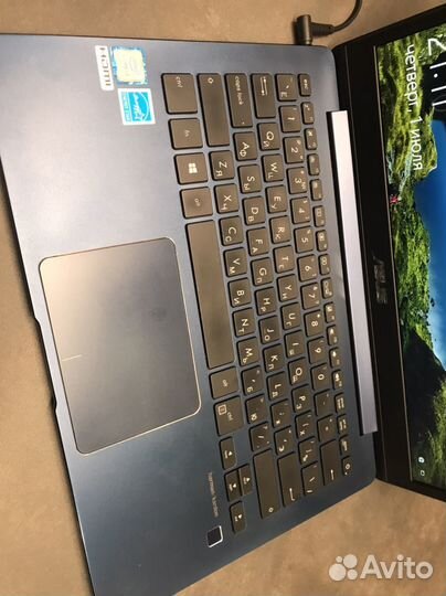 Ноутбук asus