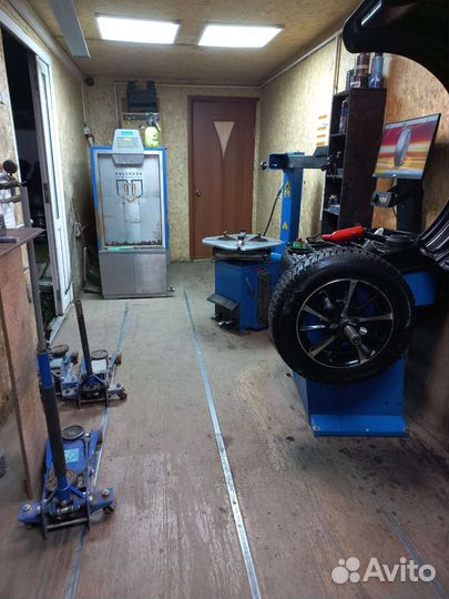 Мастер шиномонтажа