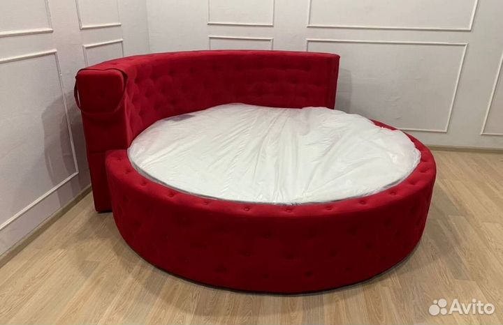 Кровать с матрасом круглая