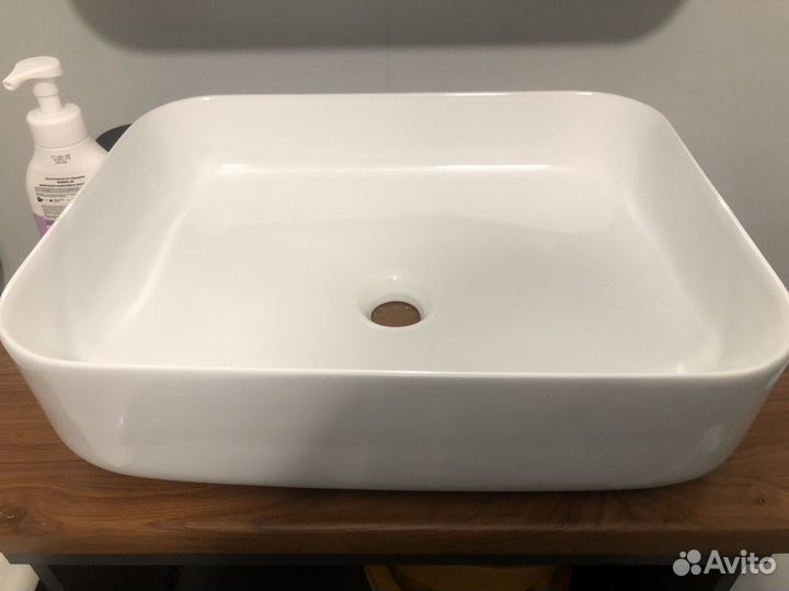 Раковина накладная для ванной