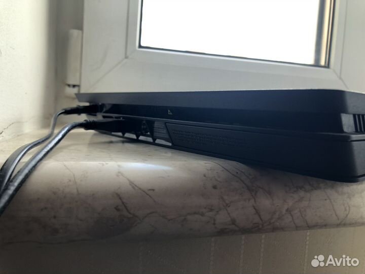 Sony playstation 4 PS4 slim 1tb