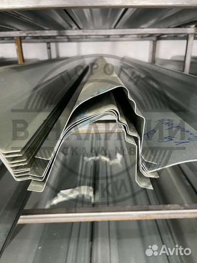 Ремонтный порог правый Nissan Pathfinder R50