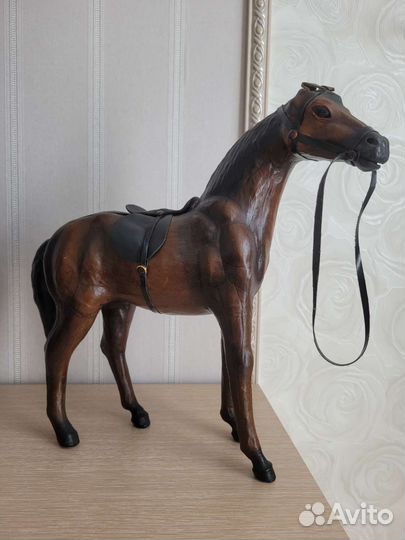 Фигурка-статуэтка лошадь