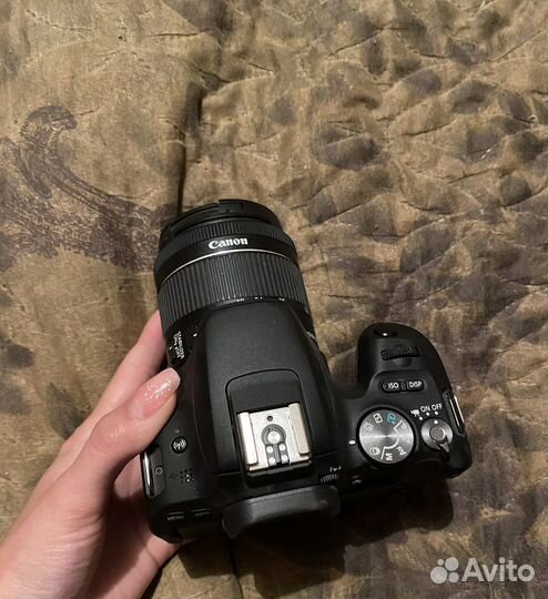 Компактный фотоаппарат canon