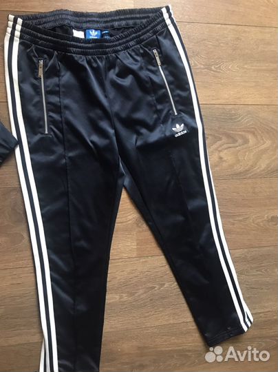 Спортивный костюм adidas xs-s