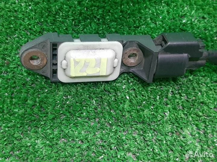 Датчик удара передний Volvo XC90 2006