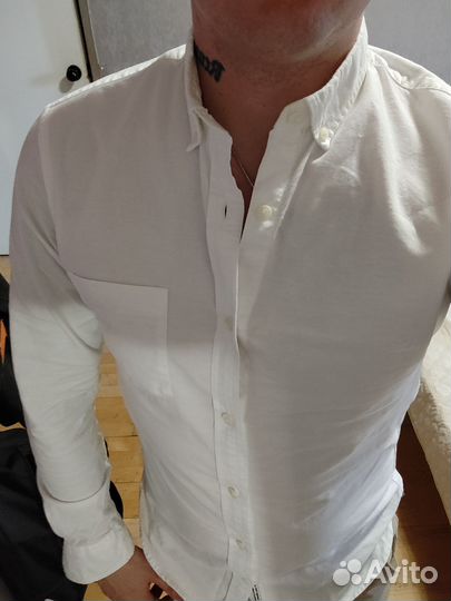 Рубашка белая pull & bear