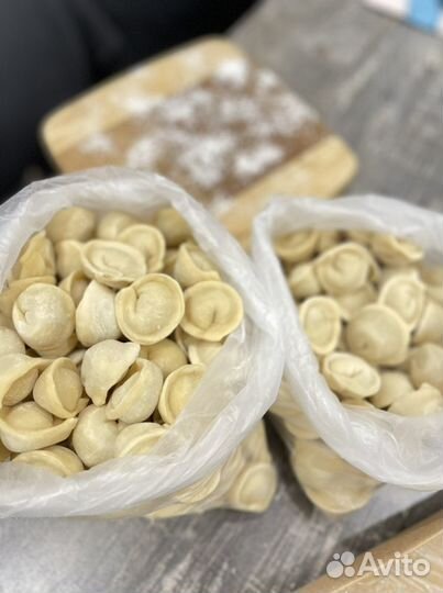 Пельмени, вареники ручной лепки