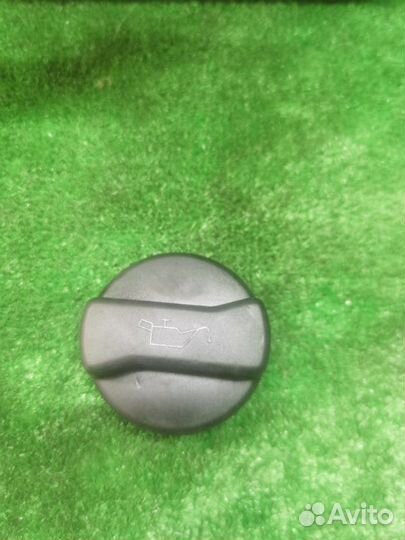 Крышка маслозаливной горловины Volkswagen Touareg