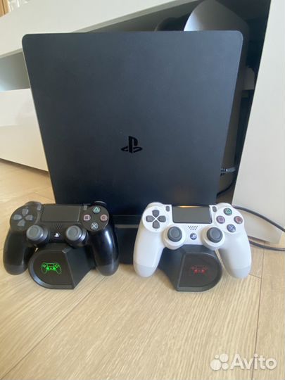 Sony playstation 4 slim