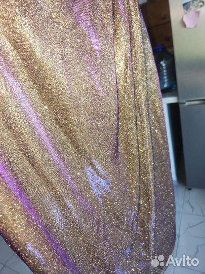 Вечернее блестящее платье