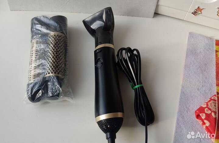 Фен-щетка Philips HP8667 Black/Gold