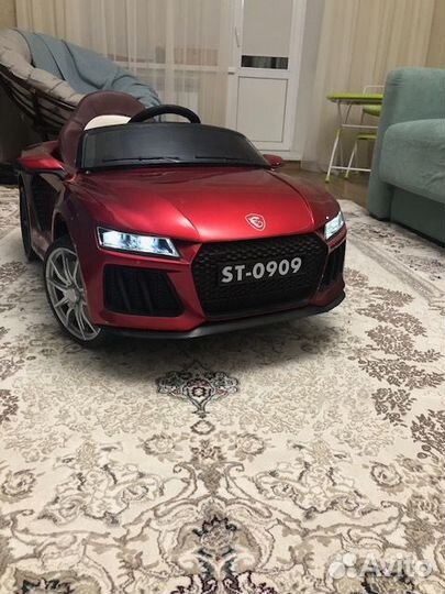 Детский электромобиль бу