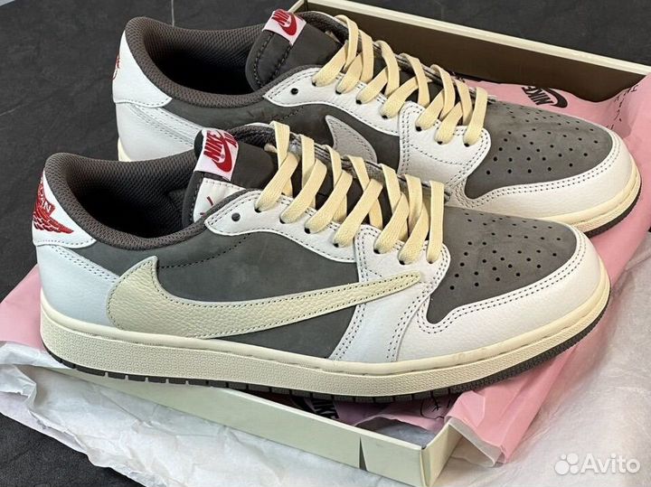 Air Jordan 1 Low Travis Scott Reverse Mocha