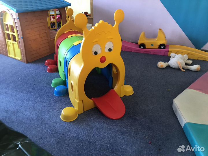 Детская горка пластиковая для дома «Гусеница»