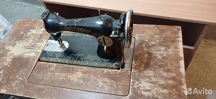 Швейная машина Подольск ножная