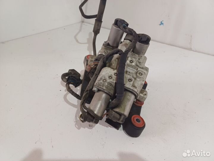 Блок клапанов динамик драйв BMW 7 F01