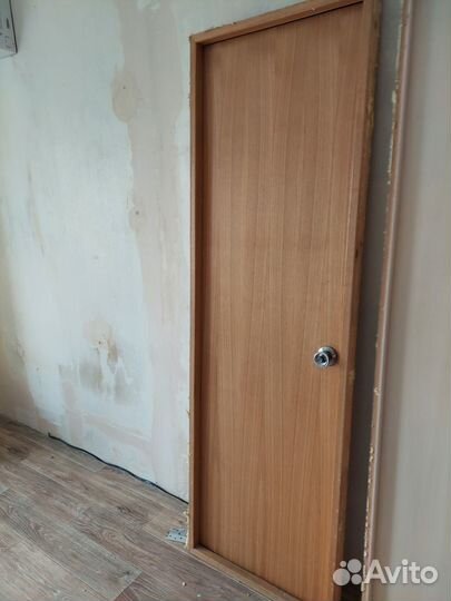 Продам дверь межкомнатную б/у