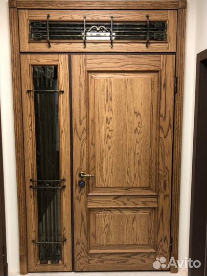 Входная дверь со стеклом