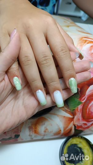 Маникюр и педикюр