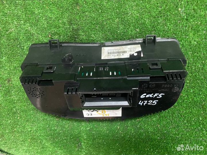 Щиток приборов (приборная панель) Volkswagen Golf