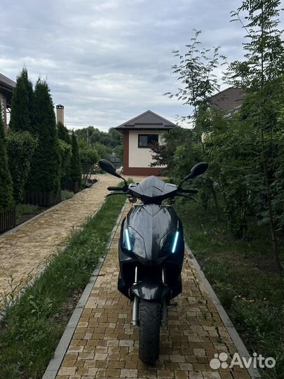 Продаю скутер stels vortex