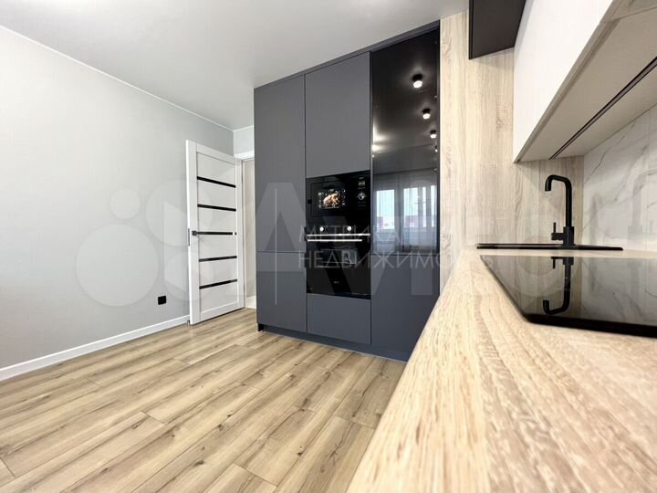 2-к. квартира, 67,7 м², 12/14 эт.