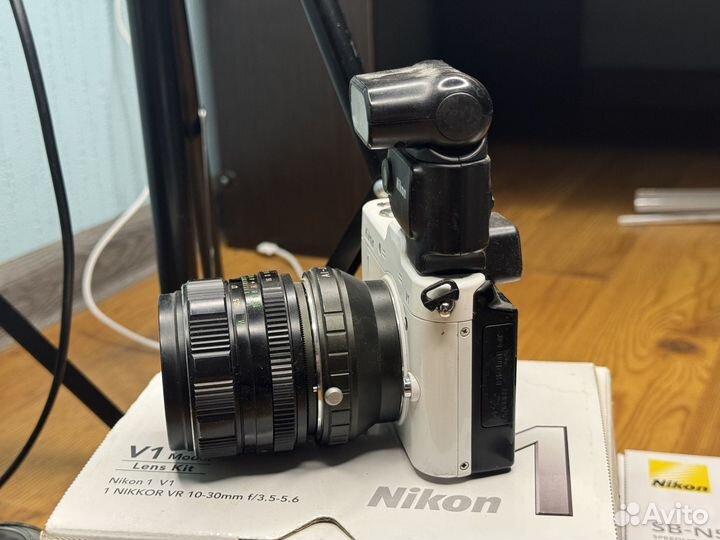Nikon 1 v1 с объективом helios