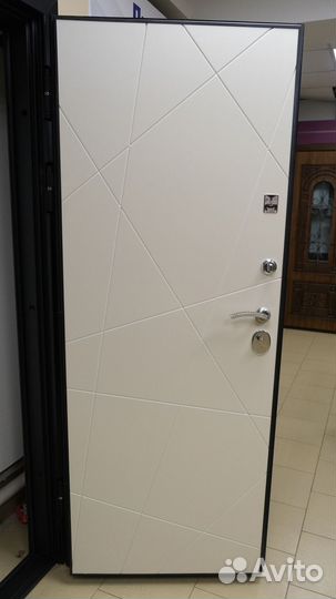 Входная дверь - доставка бесплатно