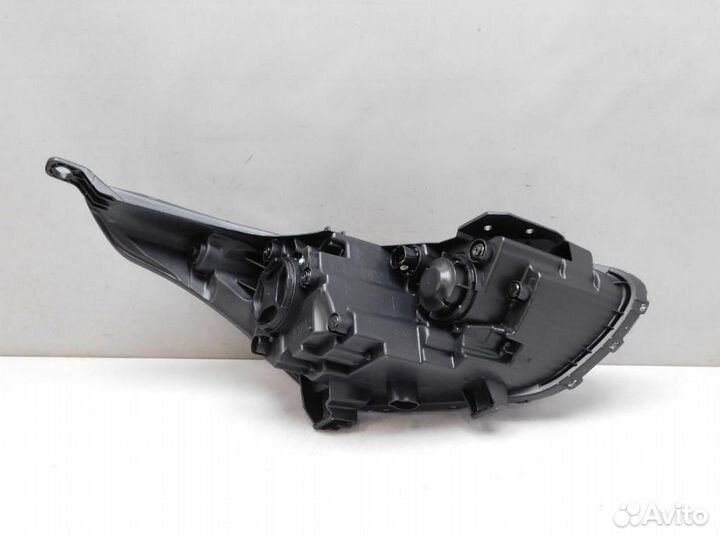 Фара левая Kia Cerato