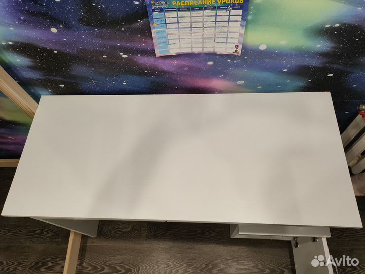 Письменный стол