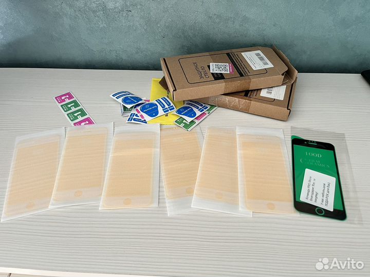 Комплект защитных стекол на iPhone