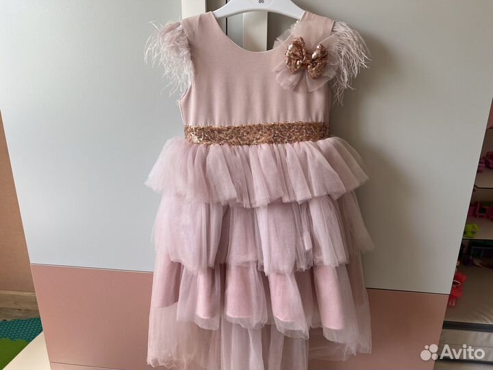 Платье для девочки праздничное