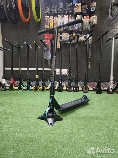 Трюковой самокат Duker 3.0 Tech team