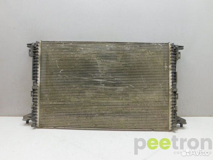 Б/У Б/У Радиатор охлаждения б/у 8W0121251AK VAG