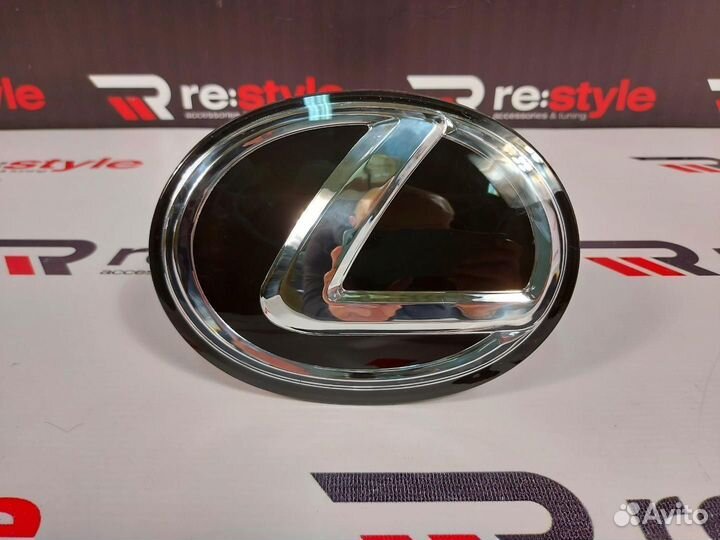 Эмблема в решетку Стиль 20г Lexus GX460