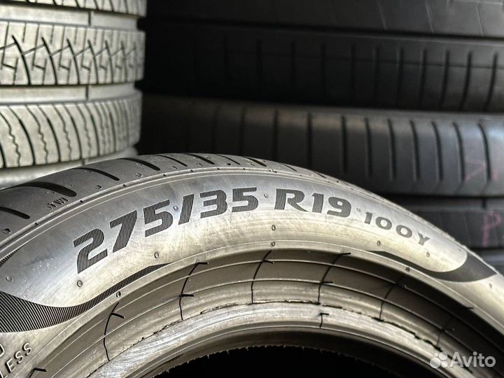 Pirelli P Zero PZ4 245/40 R19 и 275/35 R19