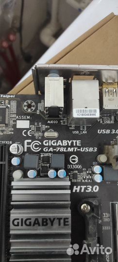 Материнская плата с процессором и памятью