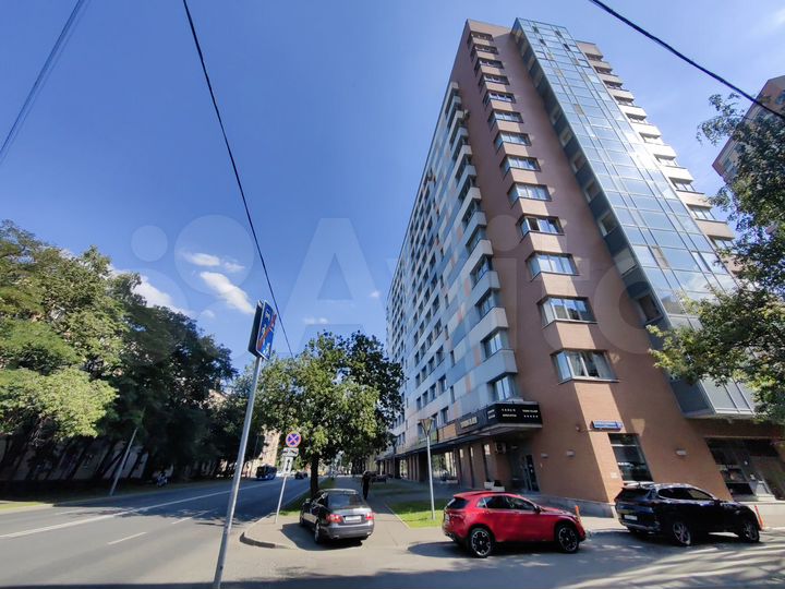 2-к. квартира, 90 м², 8/16 эт.