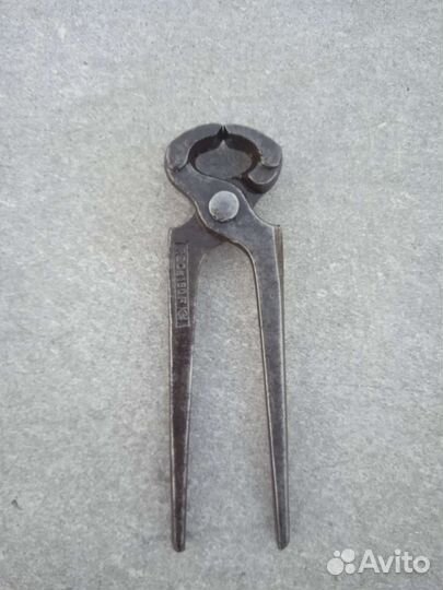 Клещи старые немецкие, грабли кованые ранний СССР
