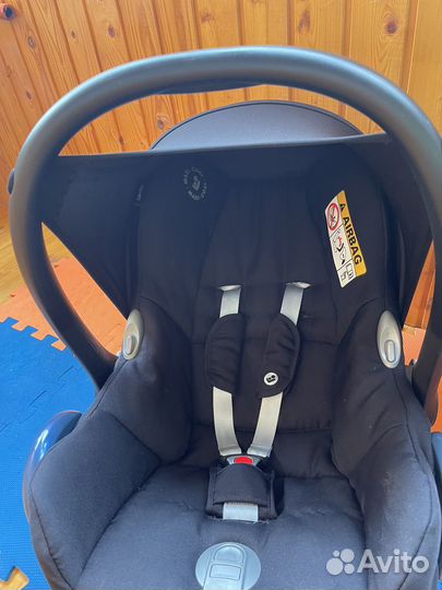 Автокресло(автолюлька) maxi cosi cabrio fix